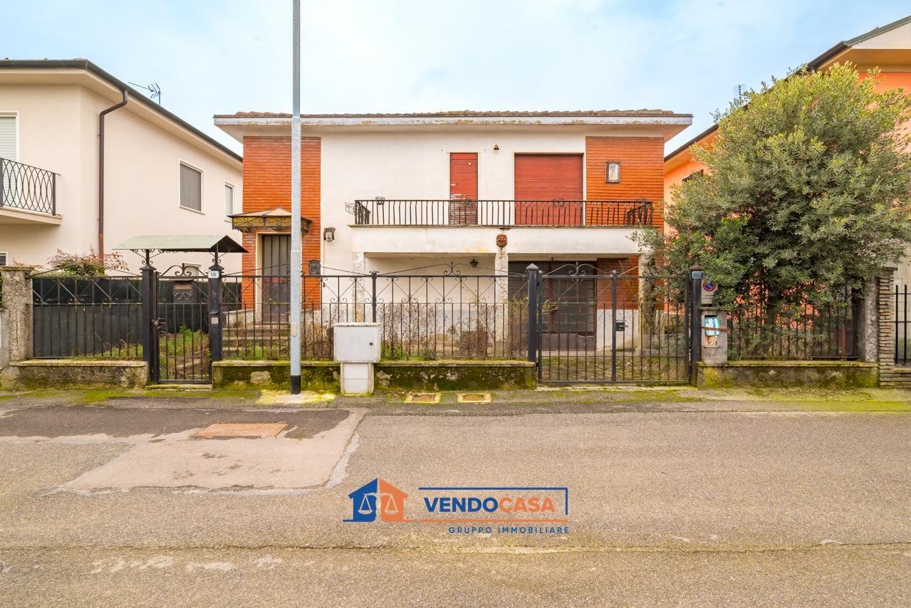 Independent house Racconigi - photo 1