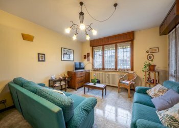 Three-room apartment Via Carlo Alberto dalla Chiesa, San Polo d'Enza - photo 5