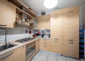 Three-room apartment Via Carlo Alberto dalla Chiesa, San Polo d'Enza - photo 11