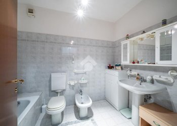 Three-room apartment Via Carlo Alberto dalla Chiesa, San Polo d'Enza - photo 30