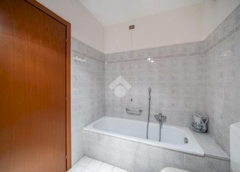 Three-room apartment Via Carlo Alberto dalla Chiesa, San Polo d'Enza - photo 31