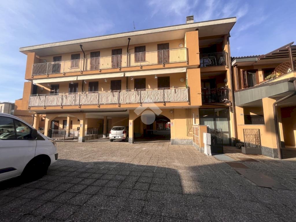 Three-room apartment Viale D. Alighieri, Galliate - photo 2