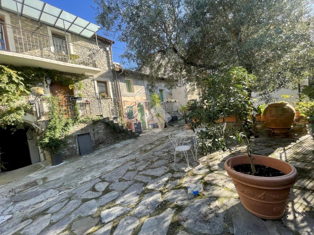 Three-room apartment Via XXV Aprile, Imperia - photo 1