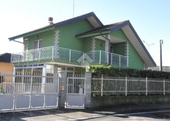 Villa Via Leinì, Settimo Torinese - photo 1