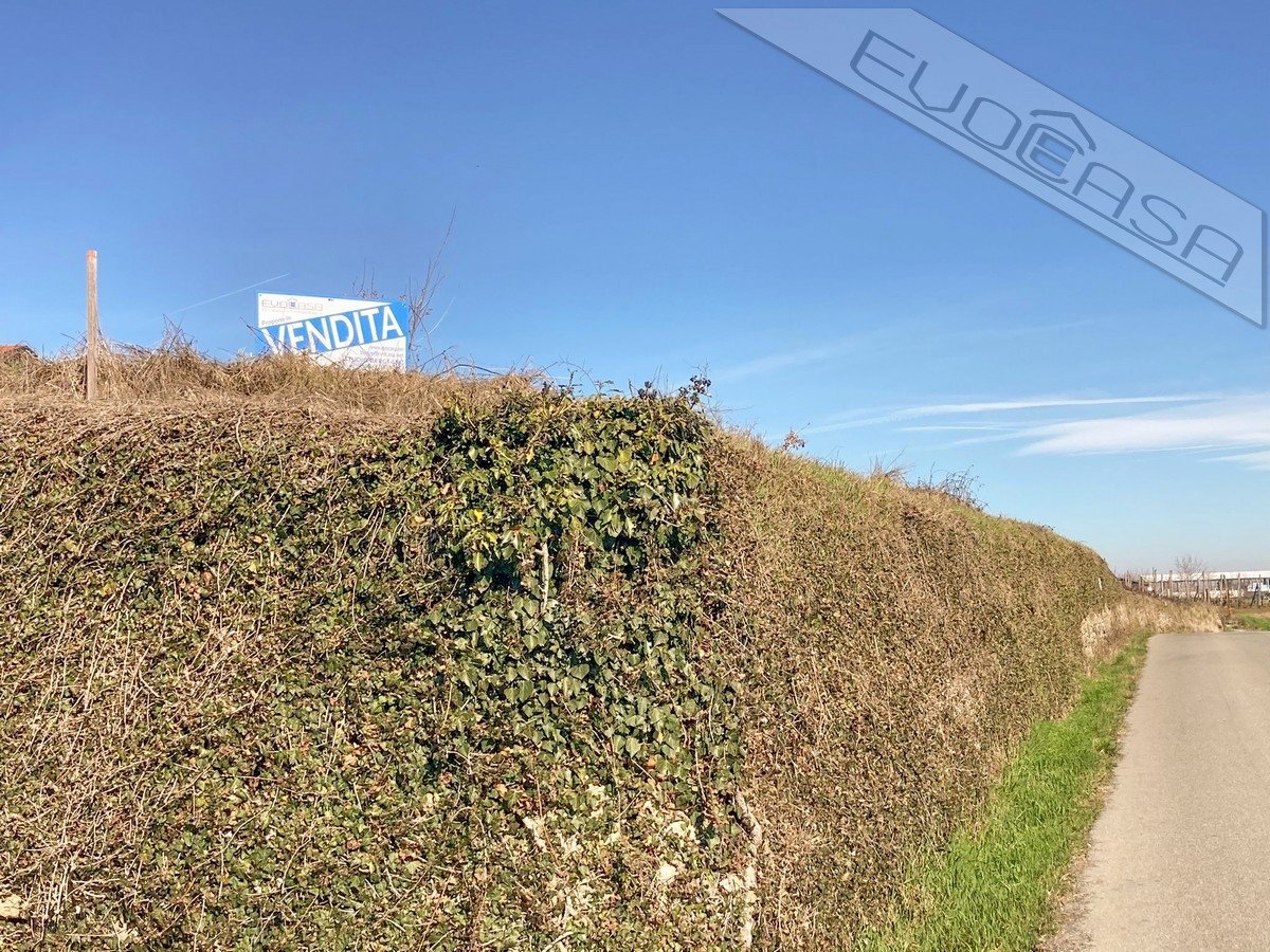 Building land via carlo alberto snc, Barge - photo 2