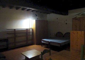 Camera da letto - One-room apartment vicolo San Giuseppe, Brescia (neighborhood Centro Storico) - photo 10