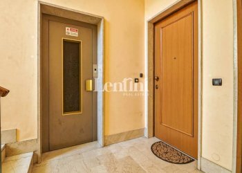 Interno palazzo - Appartamento viale Montebello, 1, Casale Monferrato - foto 6