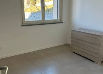 Camera da letto - Appartamento via Giambellino, Varese - foto 11