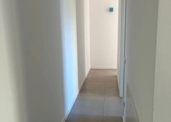 Corridoio - Appartamento via Giambellino, Varese - foto 15