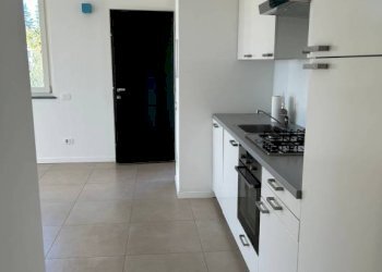 Cucina - Appartamento via Giambellino, Varese - foto 16