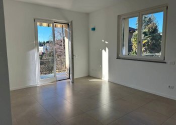 Cucina - Appartamento via Giambellino, Varese - foto 17