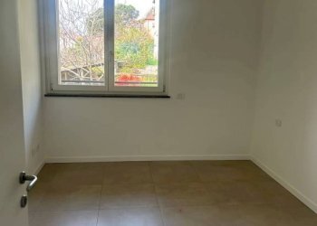 Camera da letto - Appartamento via Giambellino, Varese - foto 21