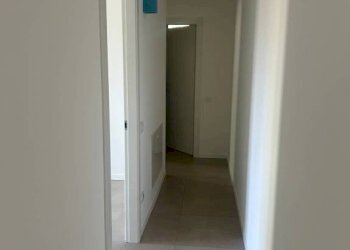 Corridoio - Appartamento via Giambellino, Varese - foto 22