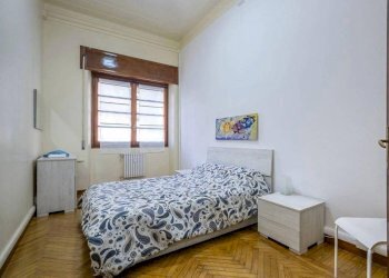 Camera da letto - Appartamento via Oreste De Gaspari, Genova (zona Albaro) - foto 9