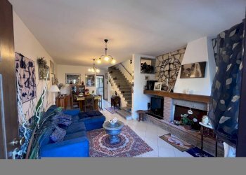 Salone - Villa a Schiera via di Sant'Antonio Abate, 49, Sutri - foto 13