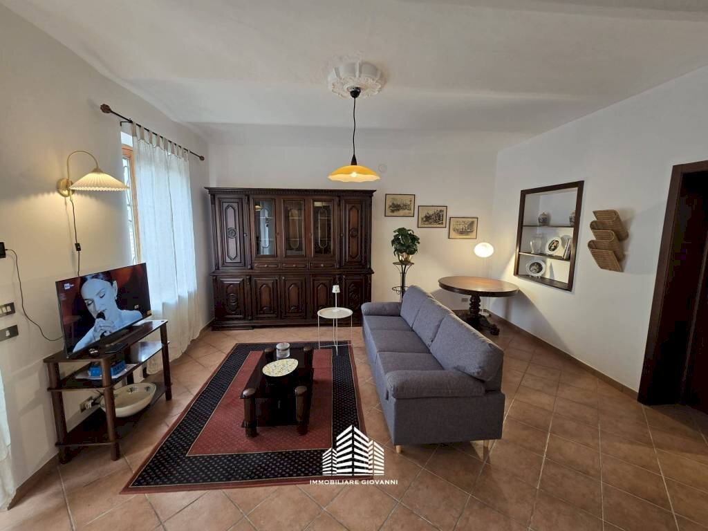 Salone - Three-room apartment via Statale, 55, Santa Vittoria d'Alba - photo 3