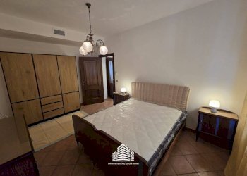 Camera da letto - Three-room apartment via Statale, 55, Santa Vittoria d'Alba - photo 13