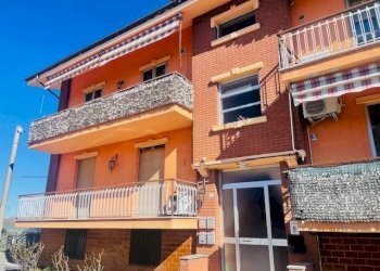 Facciata - Appartamento via Statale Mondovì, 18, Beinette - foto 3