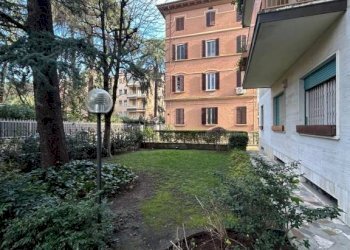 Giardino - Appartamento via Paolo Costa, 16, Bologna (zona Murri) - foto 2