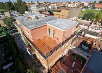 Vista - Attic via Franco da Perugia, Roma - photo 1