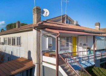 Facciata - Trilocale via Archelao di Mileto, 30, Roma - foto 1