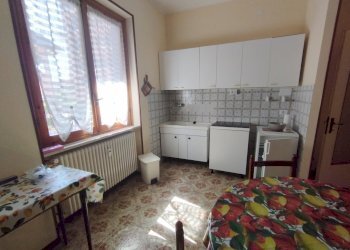 soggiorno con angolo cottura - Appartamento Andora - foto 2