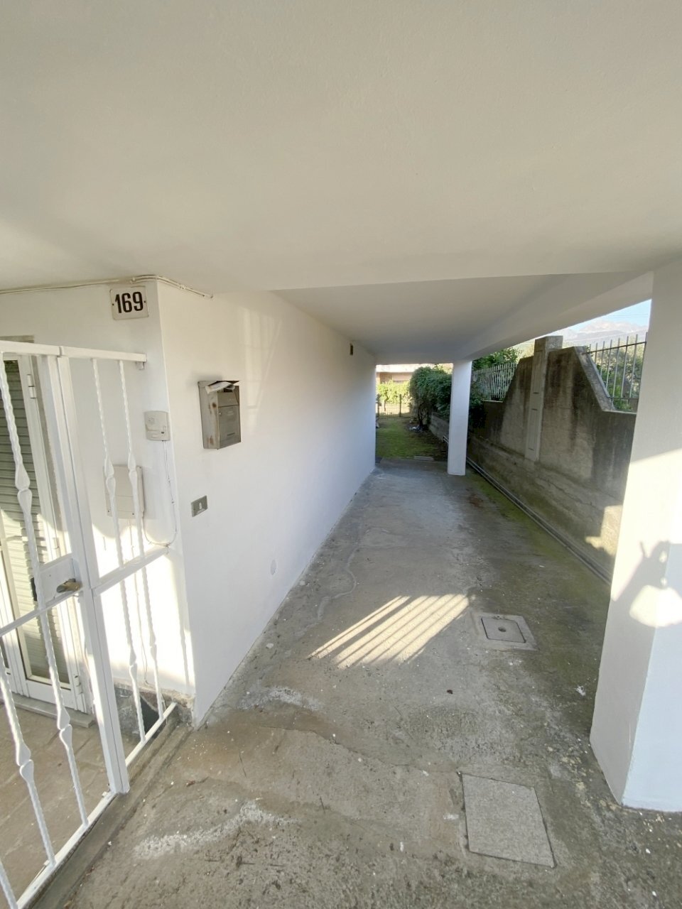 IMG_3427_modificata.jpg - Villa Trifamiliare Strada Statale 1 189, Castelnuovo Magra - foto 3