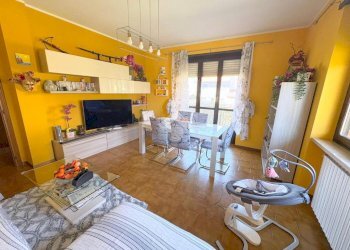 Portion of a house Via Torino, San Francesco al Campo - photo 7