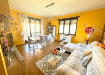 Portion of a house Via Torino, San Francesco al Campo - photo 8