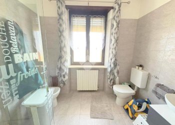 Portion of a house Via Torino, San Francesco al Campo - photo 16