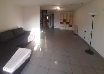 Three-room apartment Savona, Savona (neighborhood Villapiana) - photo 1