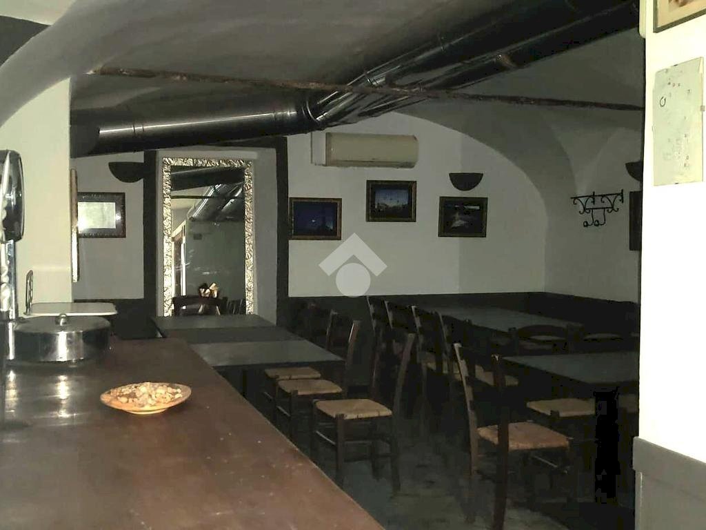 Shop Via di san bernardo, Genova (neighborhood Centro Storico) - photo 2