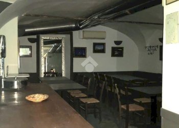 Negozio Via di san bernardo, Genova (zona Centro Storico) - foto 2