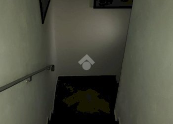 Negozio Via di san bernardo, Genova (zona Centro Storico) - foto 9