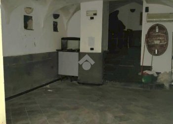 Negozio Via di san bernardo, Genova (zona Centro Storico) - foto 13