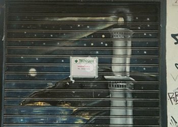 Negozio Via di san bernardo, Genova (zona Centro Storico) - foto 17