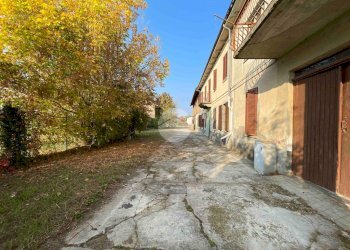 Independent house Viale Bianco Don Alfredo, Asti - photo 1