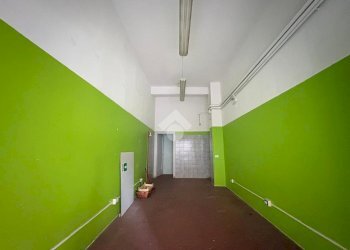 Negozio Via San Fruttuoso, Genova (zona San Fruttuoso) - foto 1