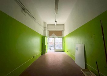 Negozio Via San Fruttuoso, Genova (zona San Fruttuoso) - foto 6