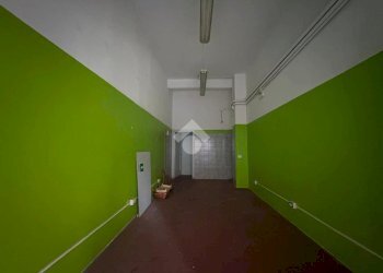 Negozio Via San Fruttuoso, Genova (zona San Fruttuoso) - foto 10