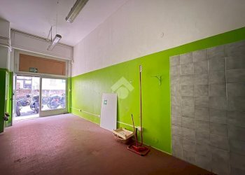 Negozio Via San Fruttuoso, Genova (zona San Fruttuoso) - foto 11