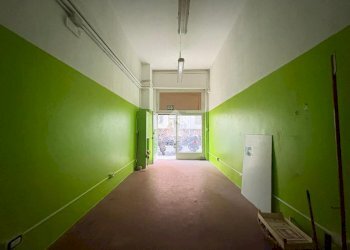 Negozio Via San Fruttuoso, Genova (zona San Fruttuoso) - foto 12