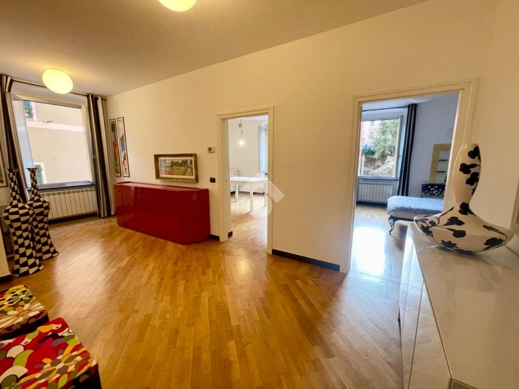 Four-room apartment Piazza Del Cavalletto, Genova (neighborhood Carignano) - photo 2