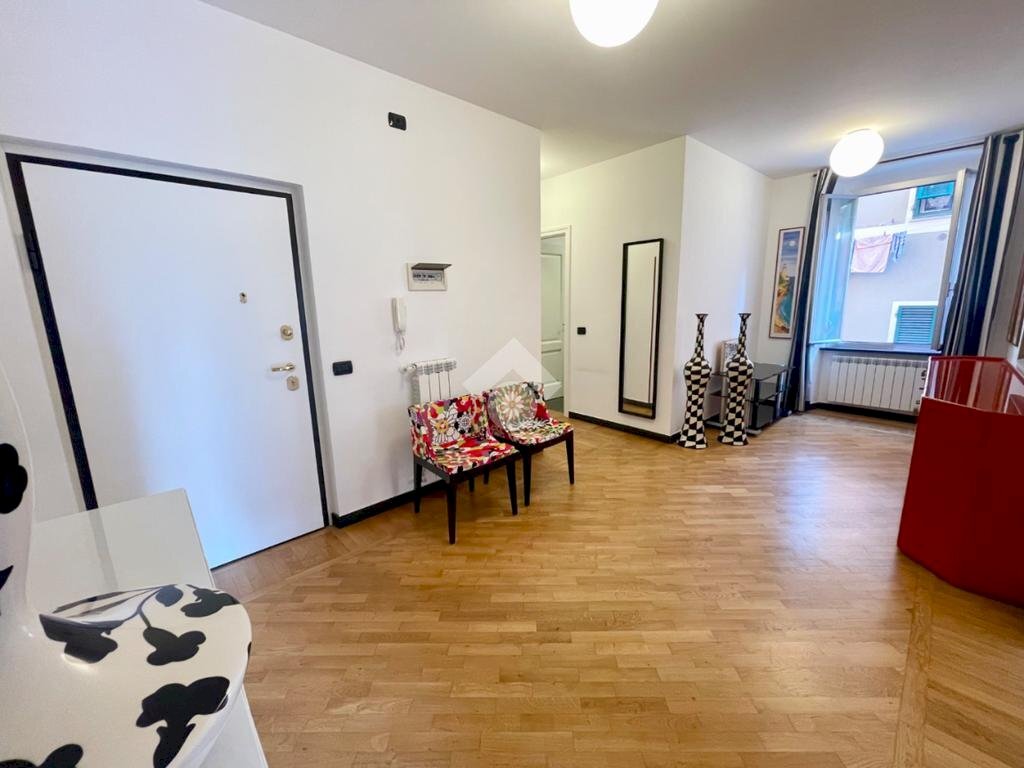 Four-room apartment Piazza Del Cavalletto, Genova (neighborhood Carignano) - photo 3