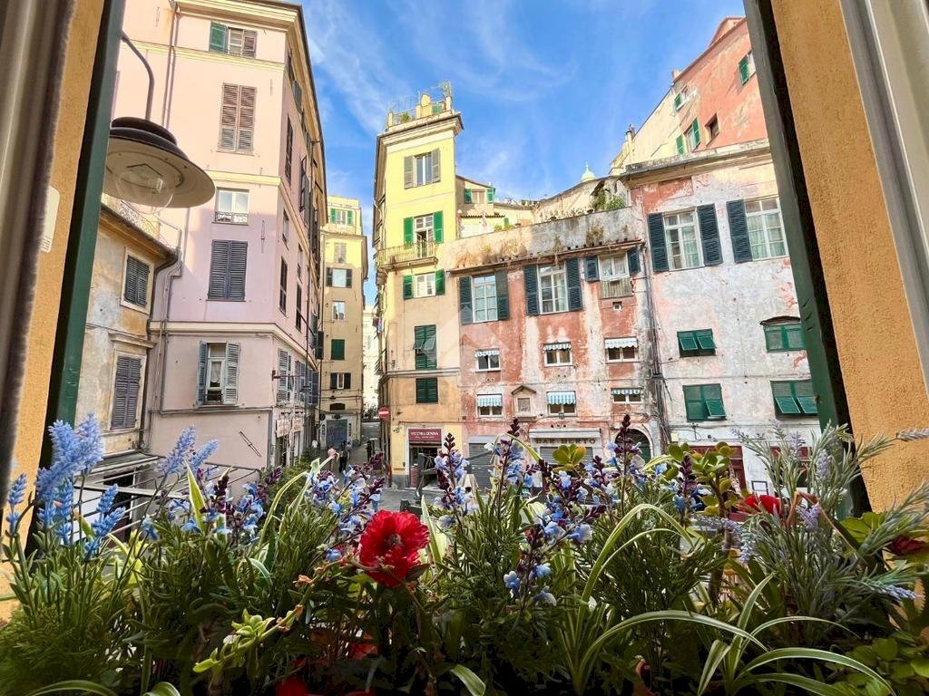 Quadrilocale Piazza delle Erbe, Genova (zona Centro Storico) - foto 1
