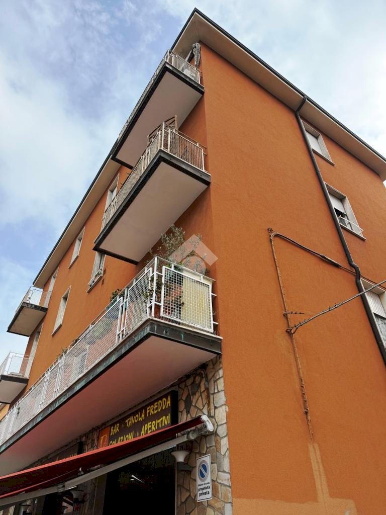 Four-room apartment Via S. Donato, Bologna (neighborhood San Donato) - photo 1