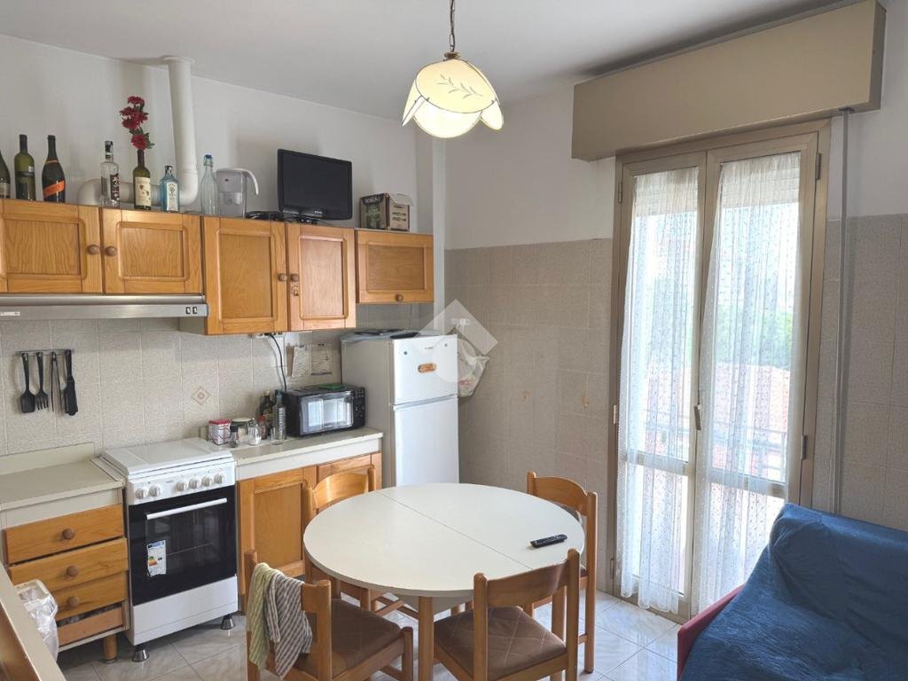 Four-room apartment Via S. Donato, Bologna (neighborhood San Donato) - photo 3