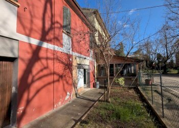 Casa semi indipendente Via chiesa, Ravenna (zona Massa) - foto 1