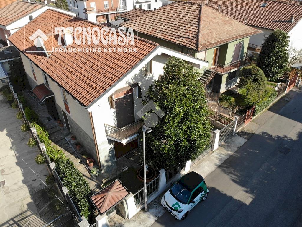 Villa Via Volta, Bareggio - foto 1