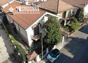 Villa Via Volta, Bareggio - photo 1